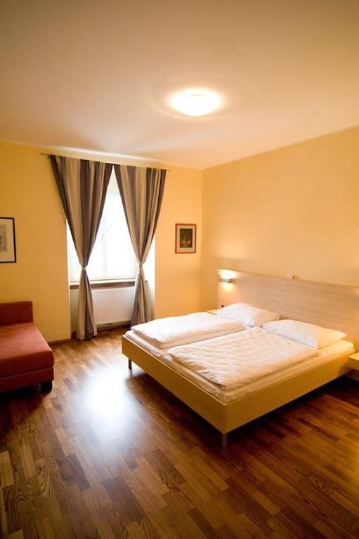 Gasthof Ludl Gross-Enzersdorf ห้อง รูปภาพ