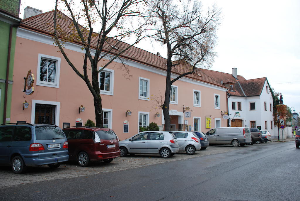 Gasthof Ludl Gross-Enzersdorf ภายนอก รูปภาพ